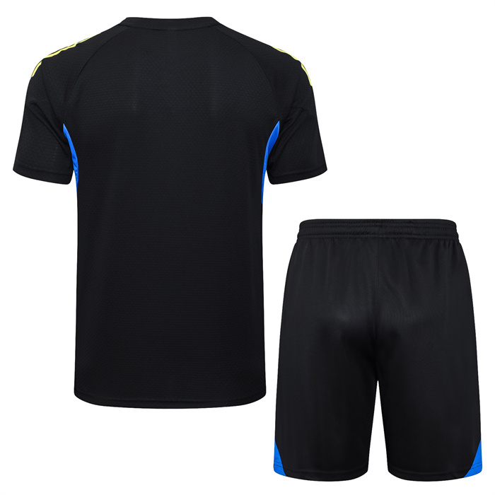 Tuta da Track
 Manchester United 25-26 Manica Corta
 Nero
 - Pantaloncini

